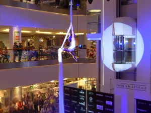 Showact am Vertikaltuch