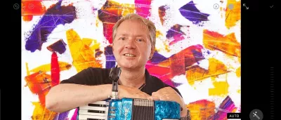 Titelbild Akkordeonist Musiker Alleinunterhalter
