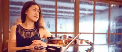 Titelbild Violinistin für Hochzeiten &amp; Feiern
