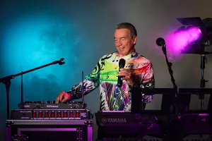 Klaus als DJ