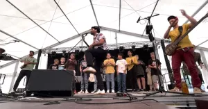 Eichhorn &amp; lila Hund Live