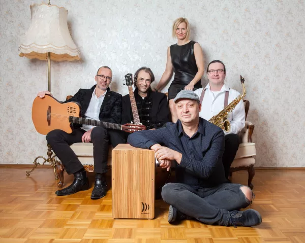 online acoustic lounge: entspannte Popsongs für stilvolle Events