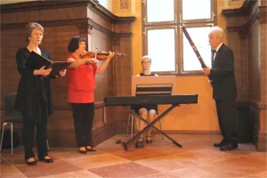 Das Salon-Ensemble spielte zur Trauung moderne Hochzeitsmusik