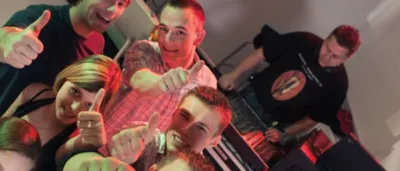 Titelbild Hochzeits-Mobil und Party Karaoke DJ - DJ Chemnitz