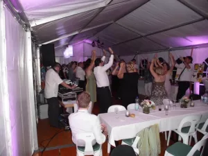 Hochzeit im Zelt mit Dj Andy und Djane Dana