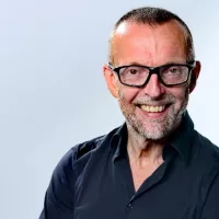 Avatar Ernst Fröhlich und flotte Begleitung