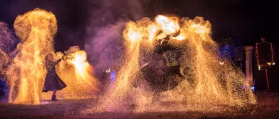 Titelbild artistische Bühnenfeuershow - Feuer- / Lasershow Berlin
