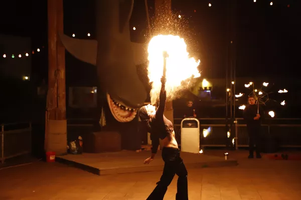 &quot;Feuer spucken&quot;