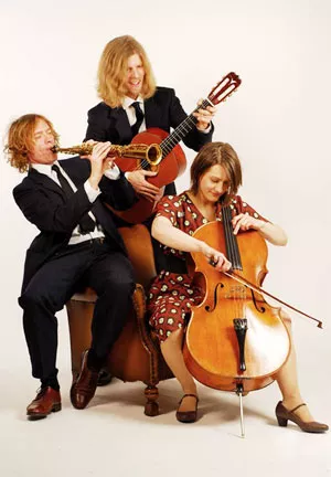 Trio mit Saxophon, Gitarre und Cello