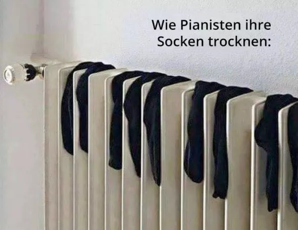 Bin ein pianoman. Spiele alles was gewünscht wird.