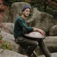 Avatar Handpan Spieler