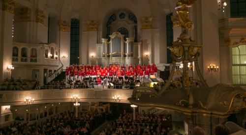 Volker Dymel & Big Joyful Gospel Choir im Hamburger Michel
