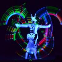 Avatar Magische LED Lichtshows und schwarzes Theater