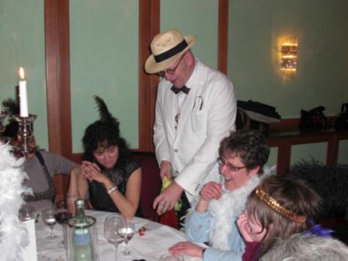 Tablehopping Comedy und Zauberei an den Tischen der Gäste