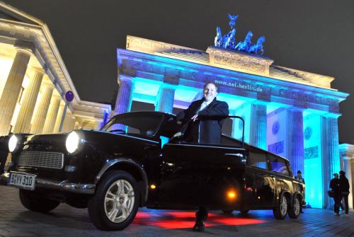 Trabant Stretchlimousine mit Chauffeur mieten  Brandenburger Tor