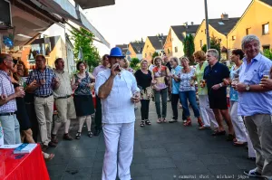 Kunstmeile Köln Longerich Juli 2013 vor &quot;Weinhaus Schiefer&quot;