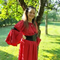 Avatar Walking Act als Kartenlegerin