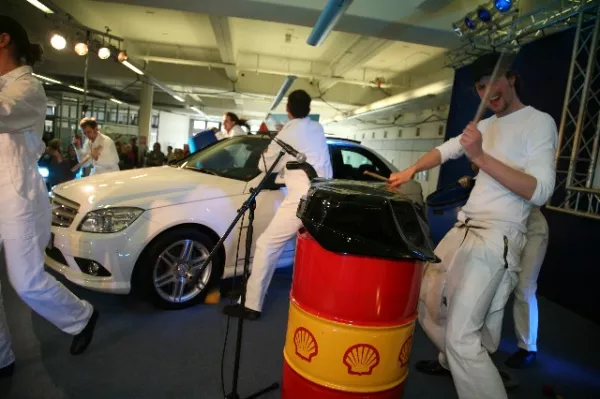 Autoshow mit Trommlern