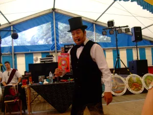 Zauberei auf einem Kinderschützenfest